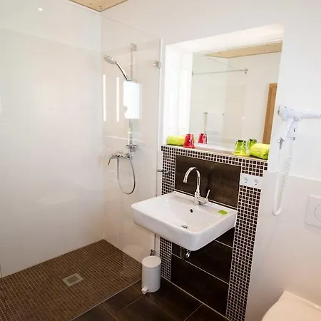 Room'z Zimmeraufzeit 4*