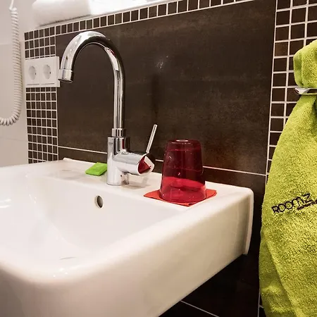 Room'z Zimmeraufzeit Affittacamere Forstinning